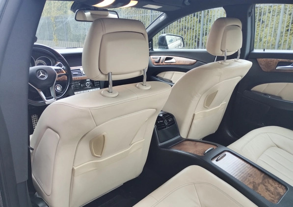 Mercedes-Benz CLS cena 72900 przebieg: 309000, rok produkcji 2011 z Radom małe 742